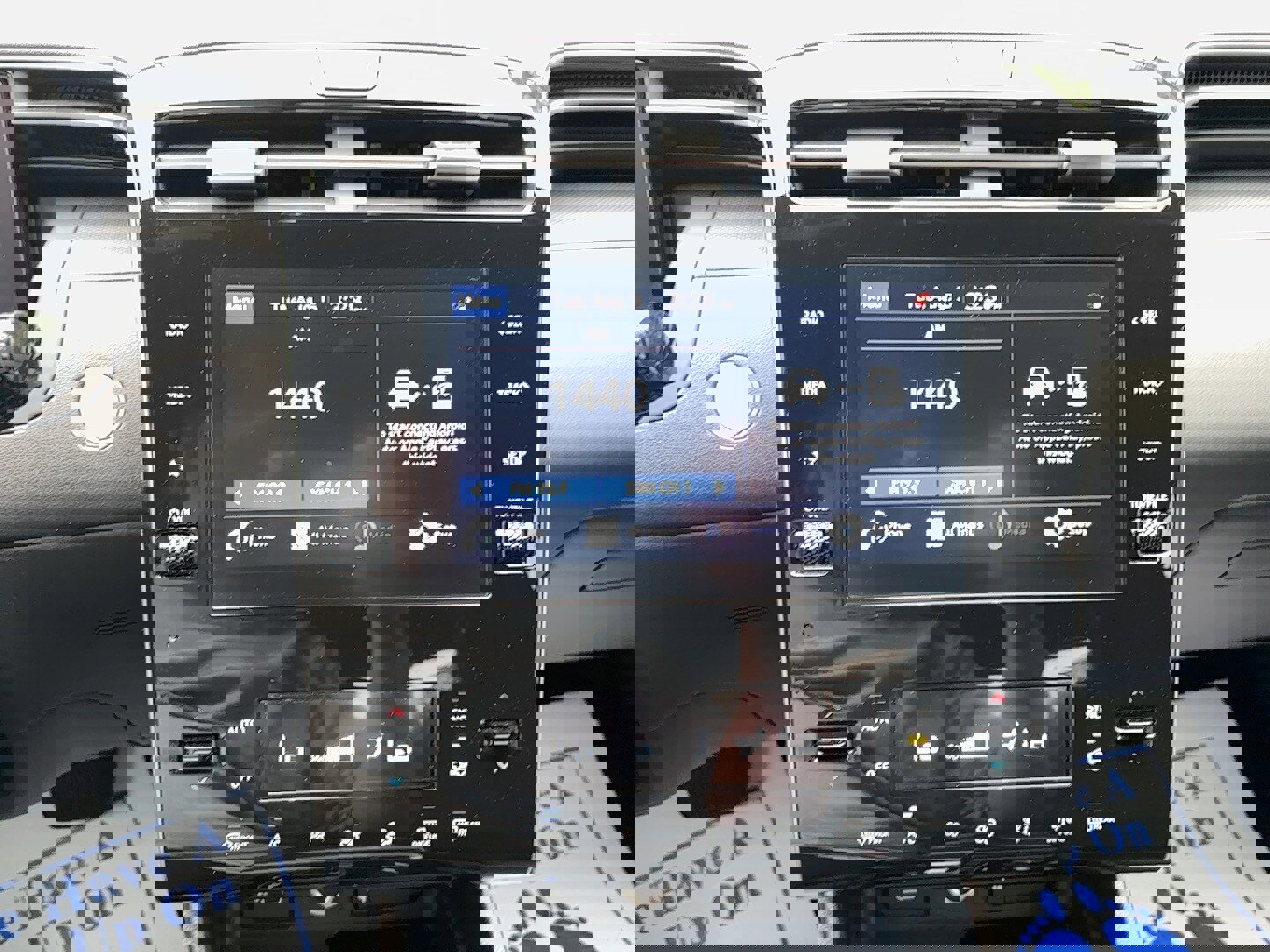 Used 2022 Hyundai Santa Cruz SEL Premium image 22