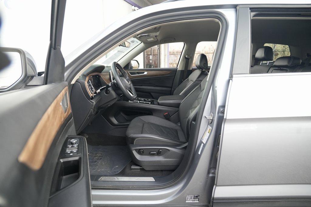 Used 2024 Volkswagen Atlas SE image 21
