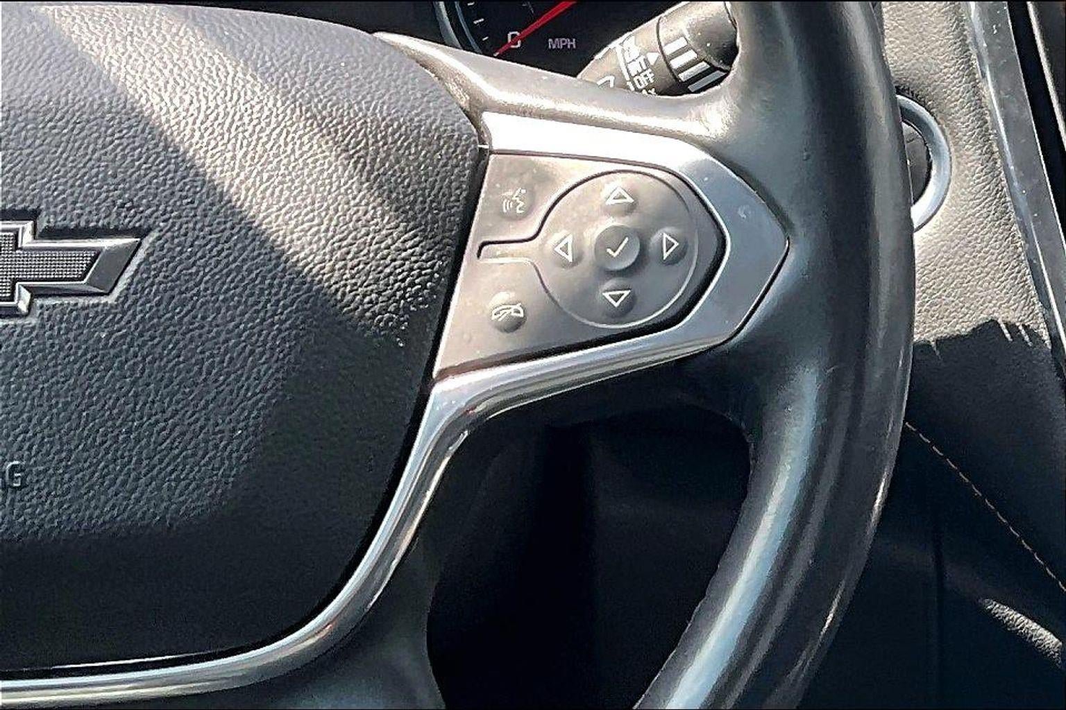 Used 2021 Chevrolet Traverse RS w/ LPO, Floor Liner Package FWD image 18