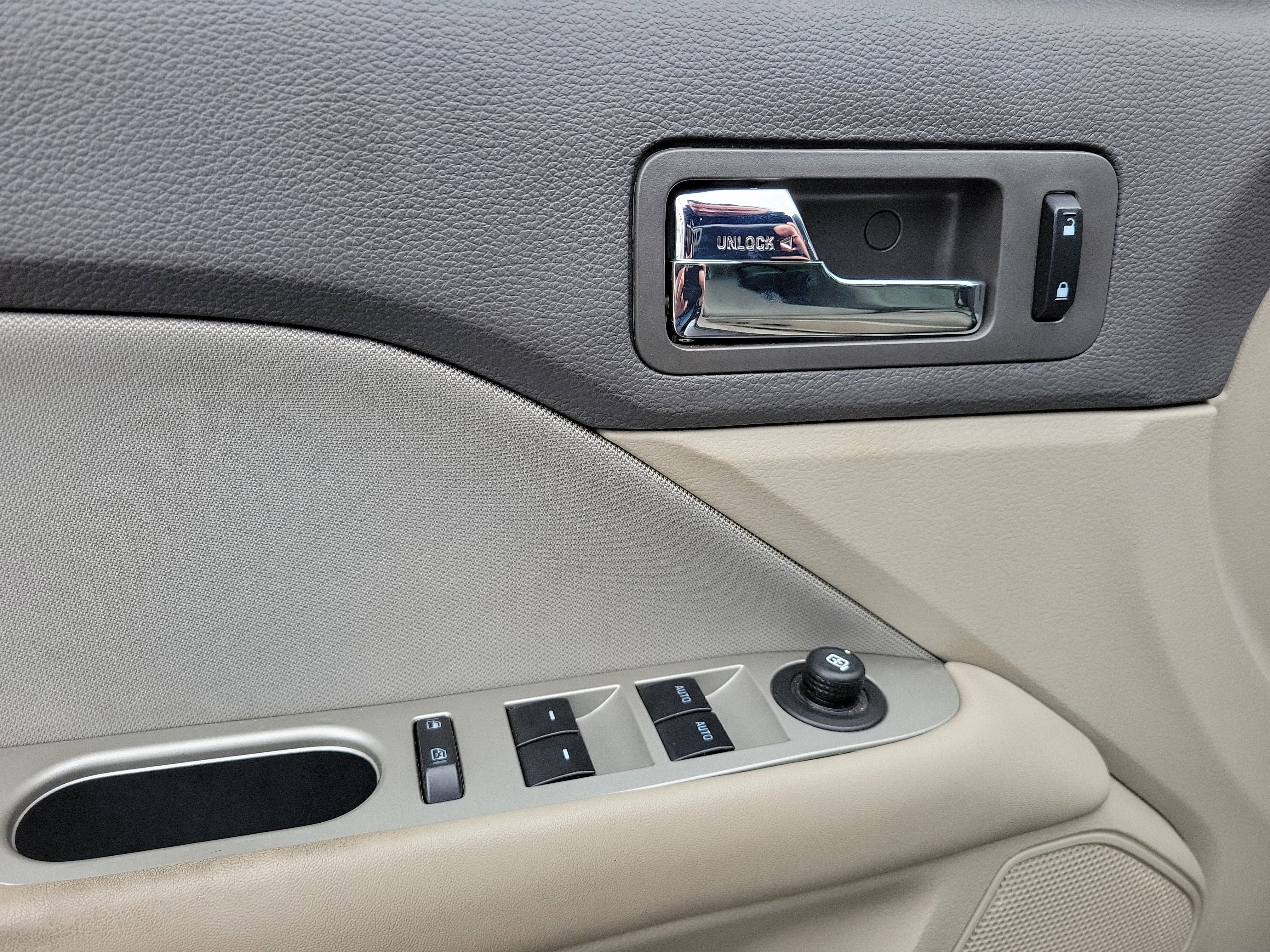 Used 2012 Ford Fusion SEL image 17