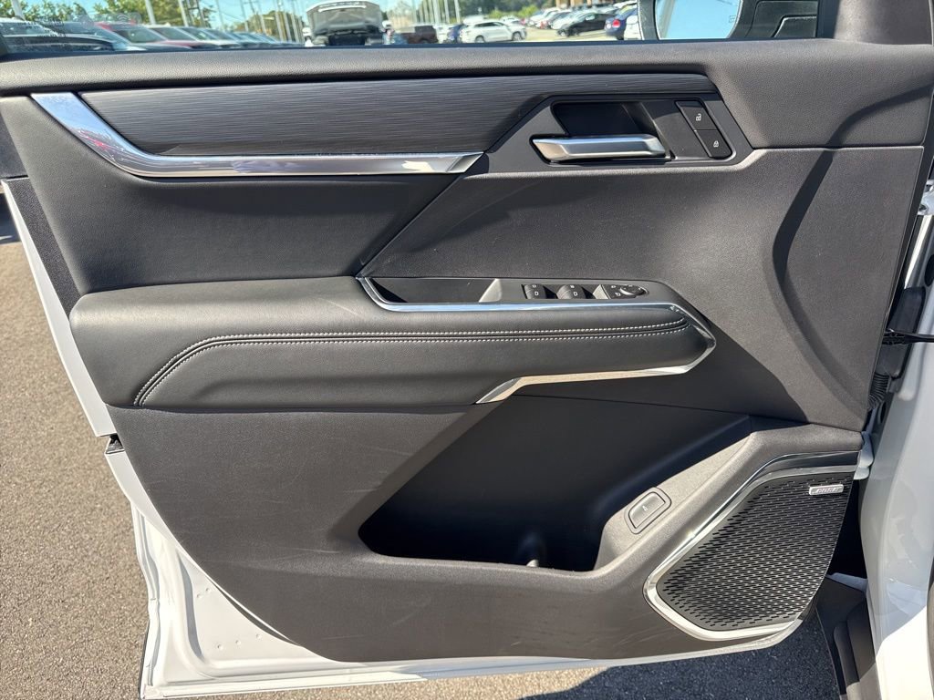 Used 2025 GMC Acadia Elevation FWD image 27