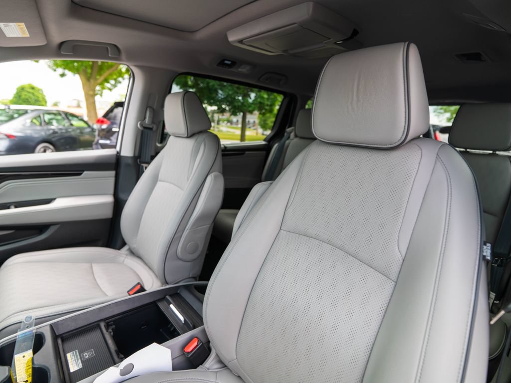 Used 2024 Honda Odyssey Elite image 7
