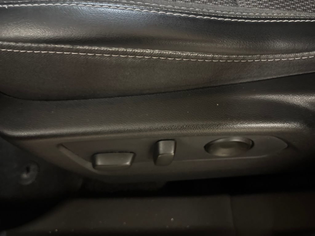 Used 2021 Buick Envision Preferred AWD/4WD image 20