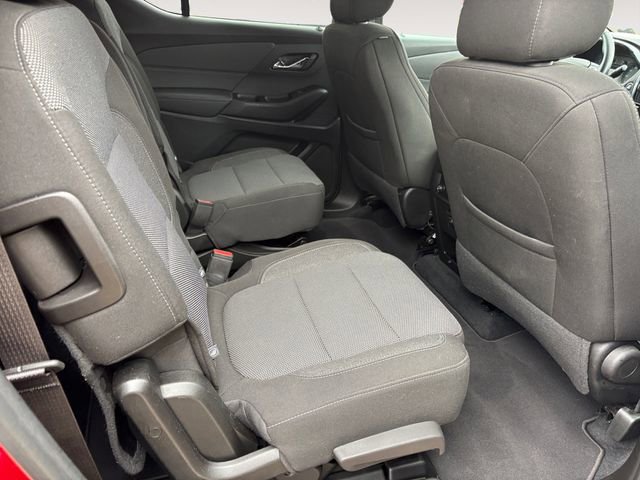 Used 2023 Chevrolet Traverse LT FWD image 13