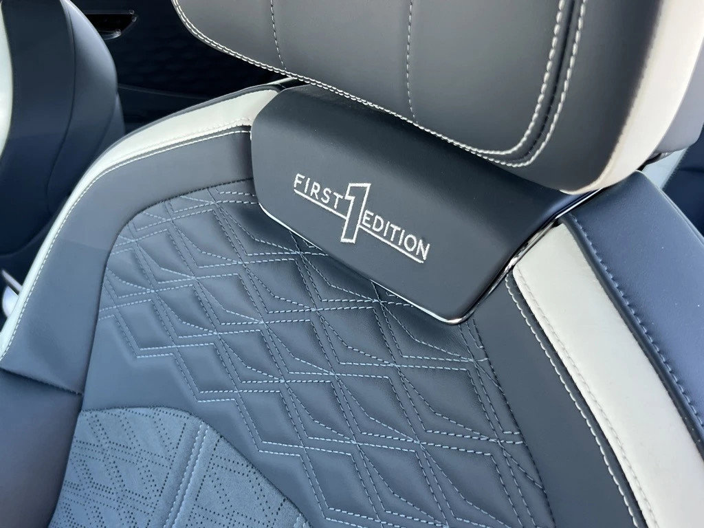 Certified 2025 Bentley Flying Spur Plug-In Hybrid w/ First Edition Specification AWD/4WD image 40