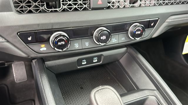 Used 2025 Honda Accord SE image 18