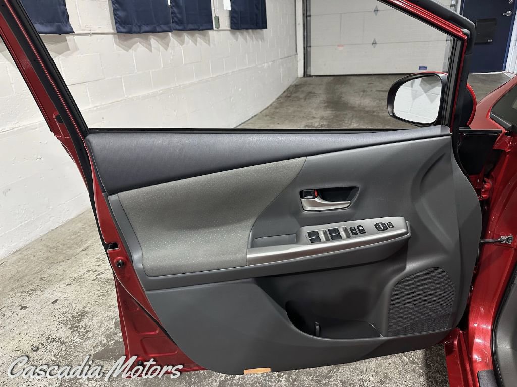 Used 2012 Toyota Prius V Three image 19