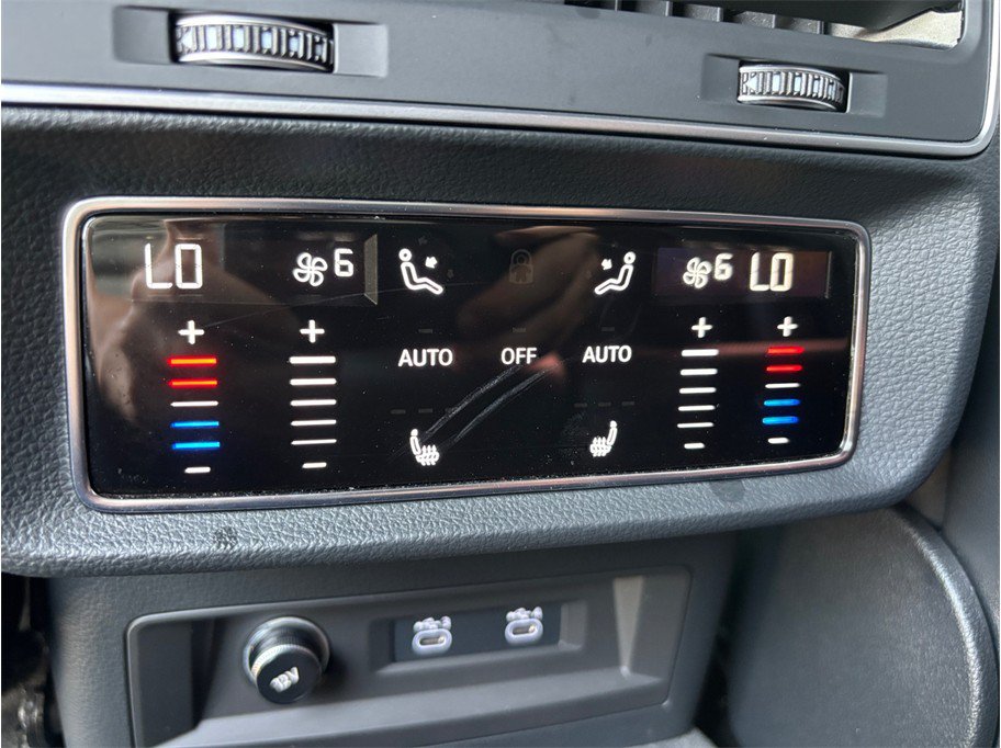 Used 2021 Audi RS Q8 w/ Black Optic Package AWD/4WD image 46