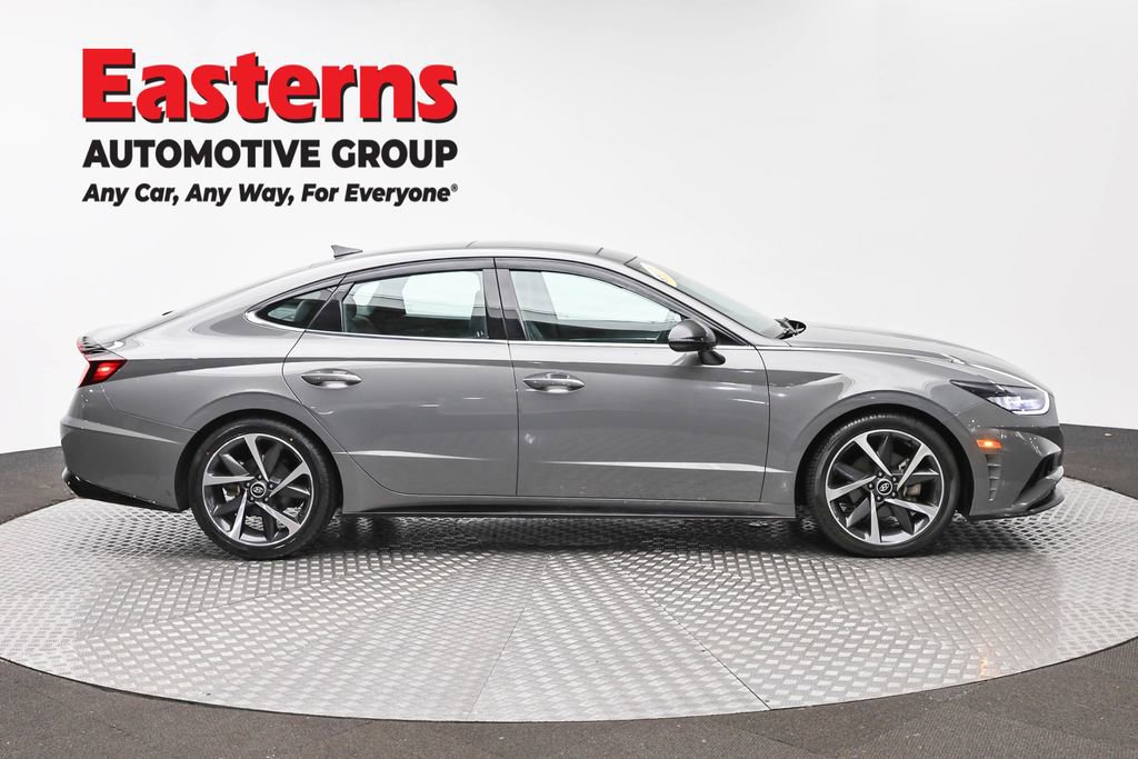 Used 2023 Hyundai Sonata SEL Plus w/ Preferred Accessory Package FWD image 4