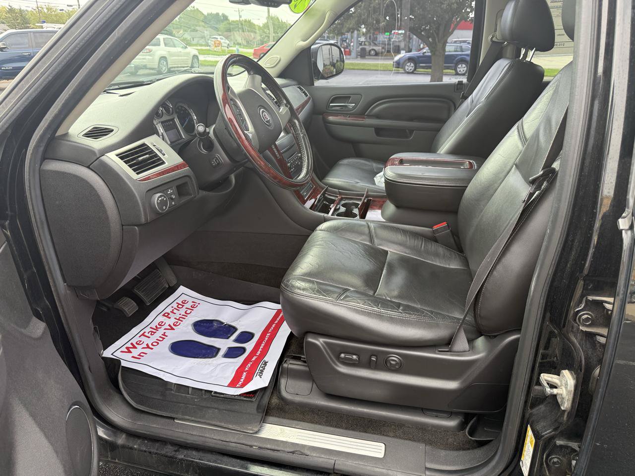 Used 2013 Cadillac Escalade ESV Premium AWD/4WD image 9