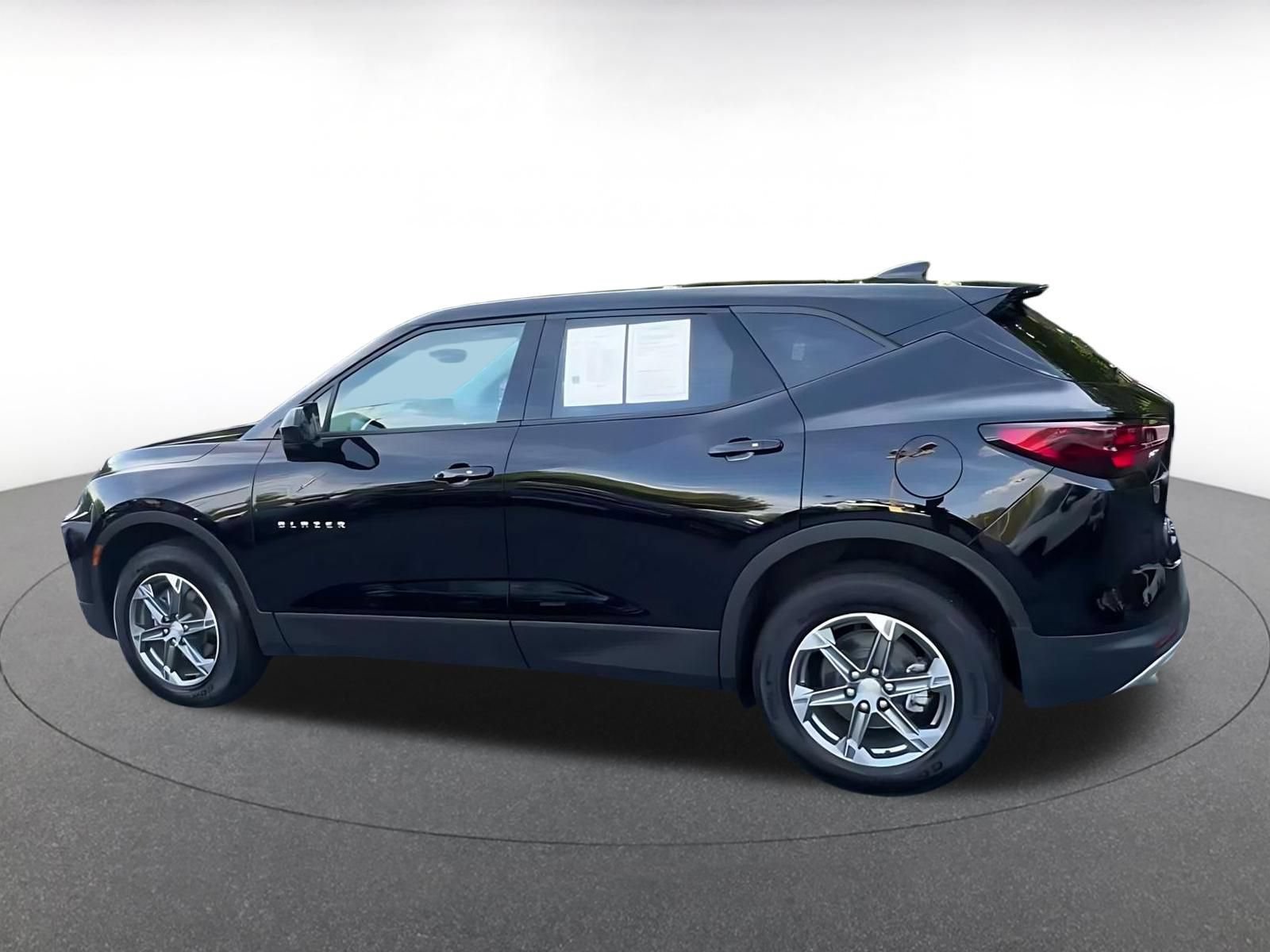 Used 2026 Chevrolet Blazer LT FWD image 9