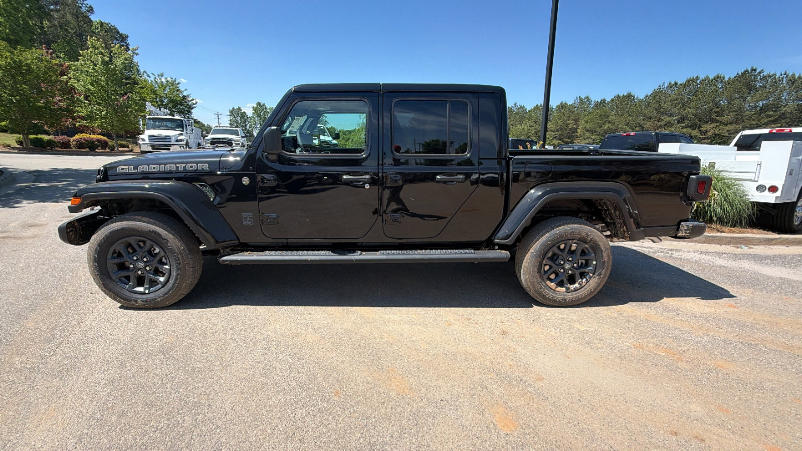 New 2026 Jeep Gladiator Overland AWD/4WD image 11