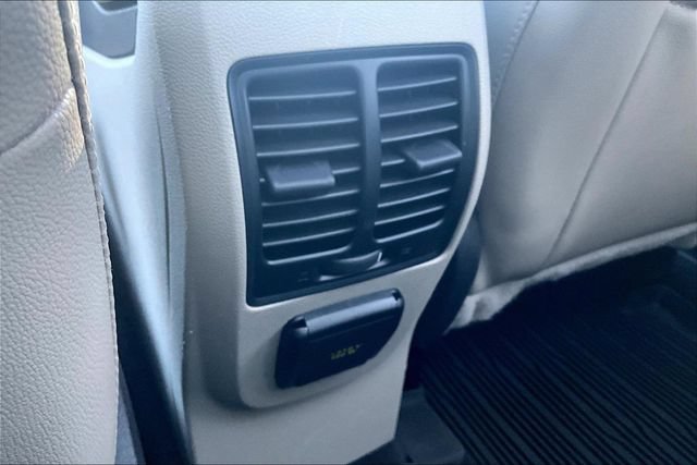 Used 2019 Ford Escape Titanium AWD/4WD image 10