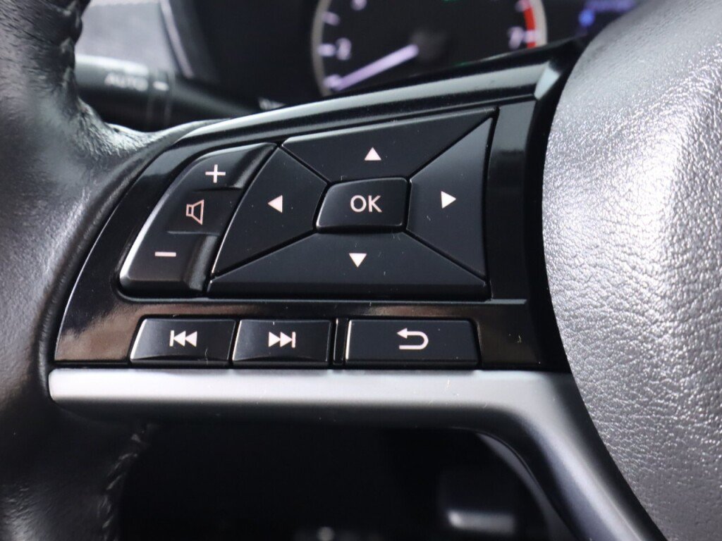 Used 2022 Nissan Altima 2.5 SV w/ SV Premium Package AWD/4WD image 12