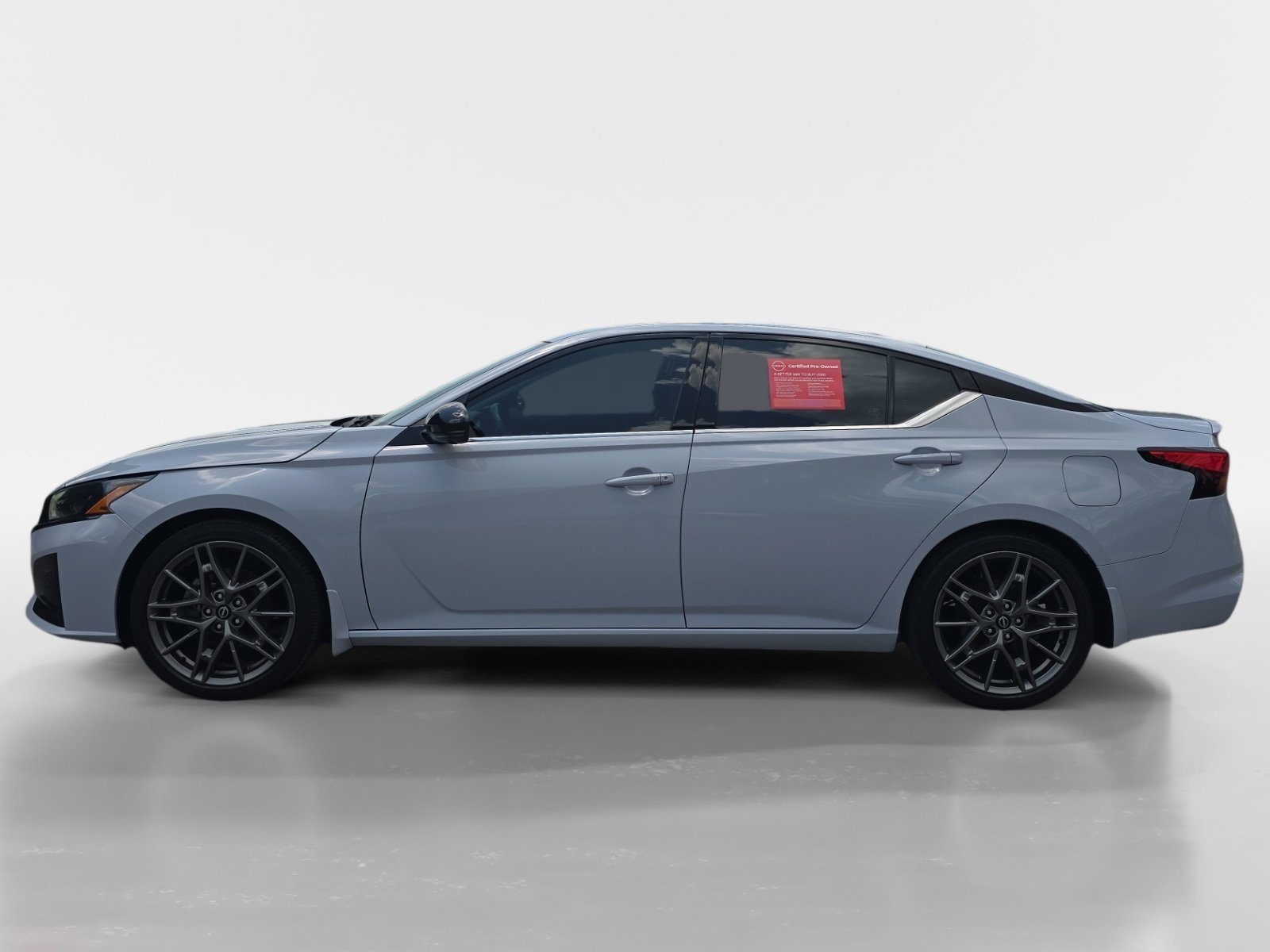Certified 2023 Nissan Altima 2.0 SR FWD image 2