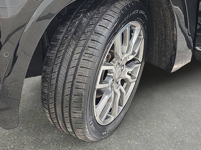 Used 2024 GMC Terrain Denali w/ Denali Premium Package AWD/4WD image 32