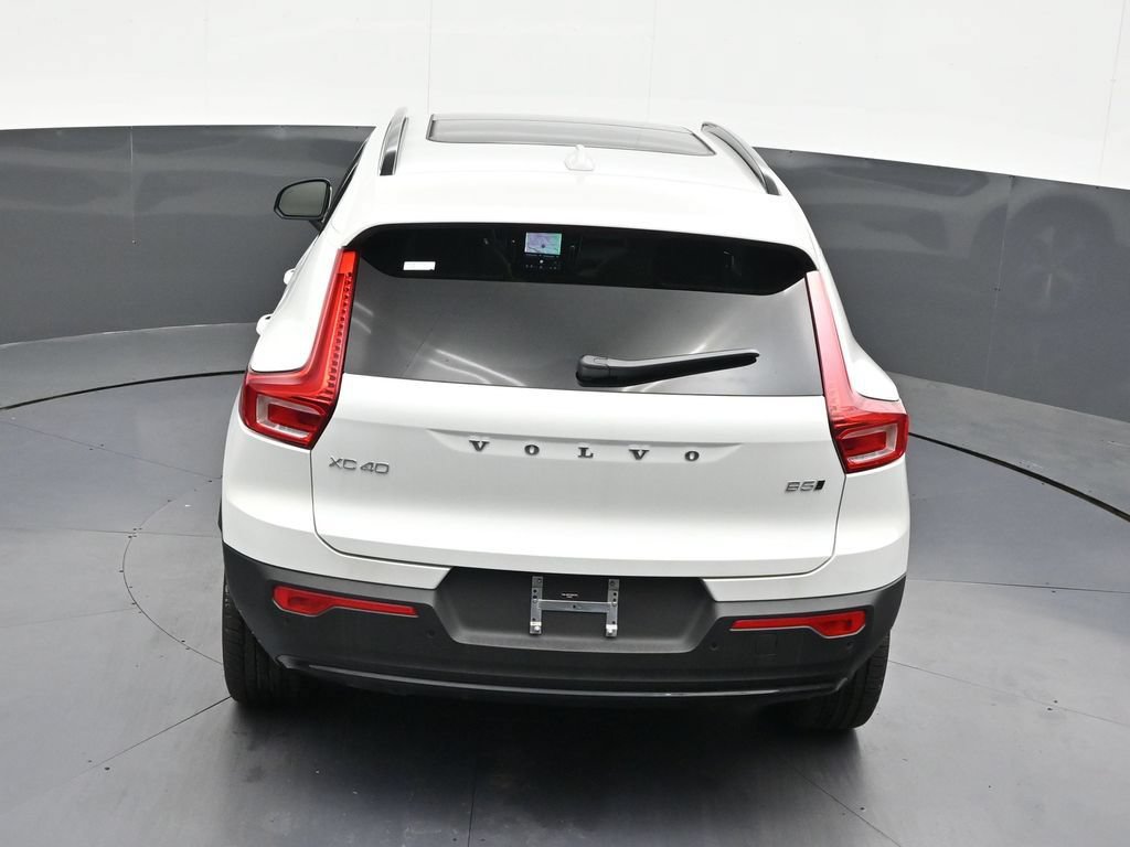New 2026 Volvo XC40 B5 Plus w/ Protection Package Premier AWD/4WD image 16