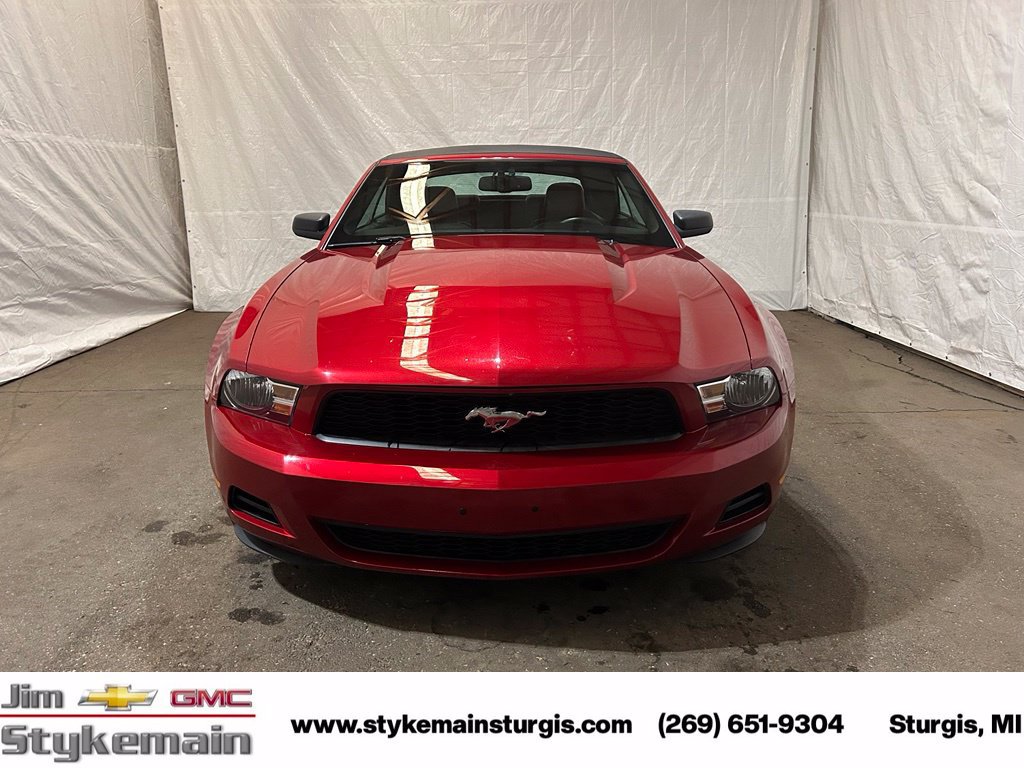 Used 2010 Ford Mustang Convertible RWD image 10