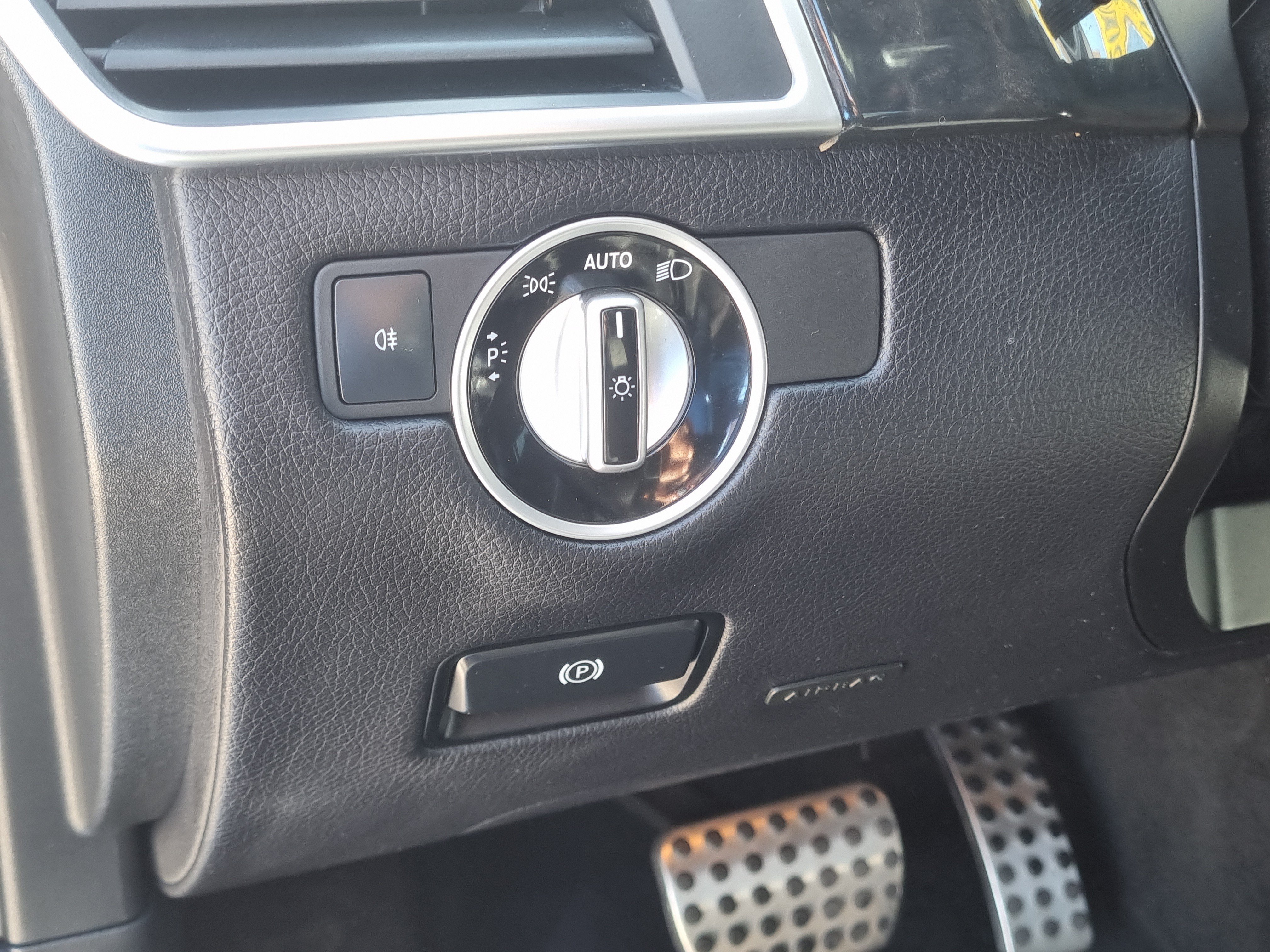 Used 2014 Mercedes-Benz ML 550 4MATIC image 25
