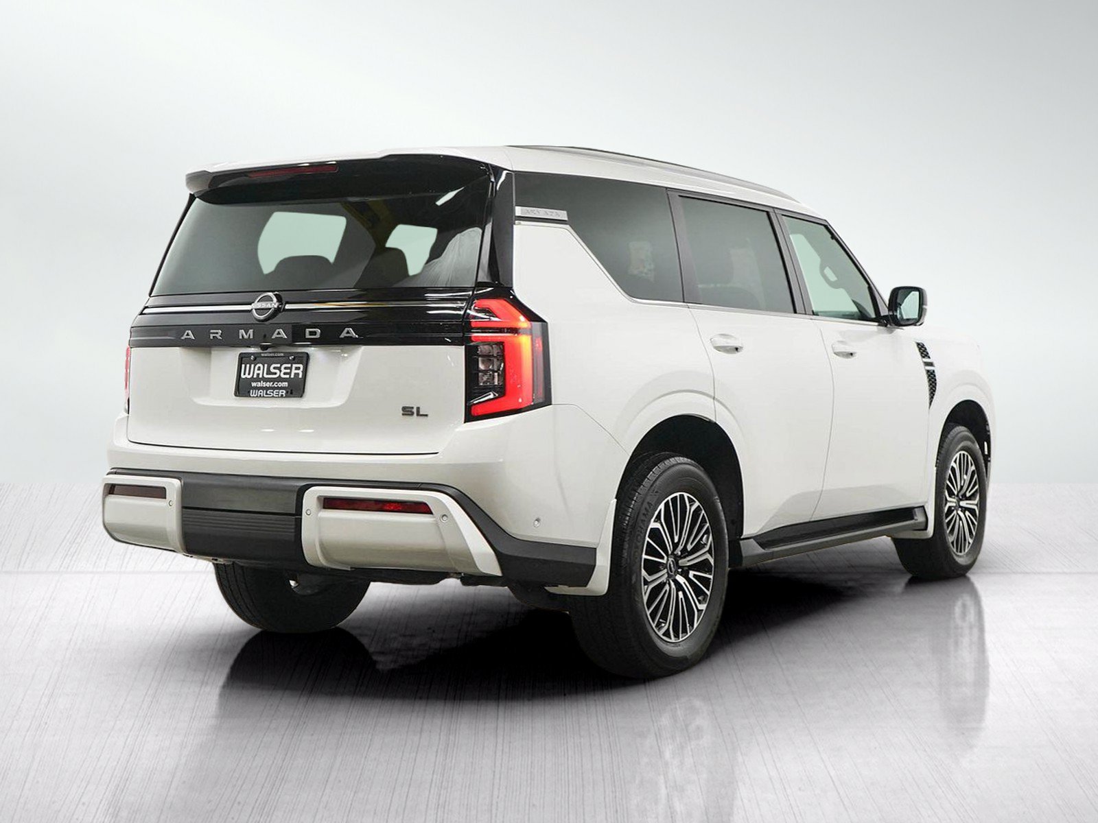 Used 2025 Nissan Armada SL w/ Captain's Chari Seat Package AWD/4WD image 5
