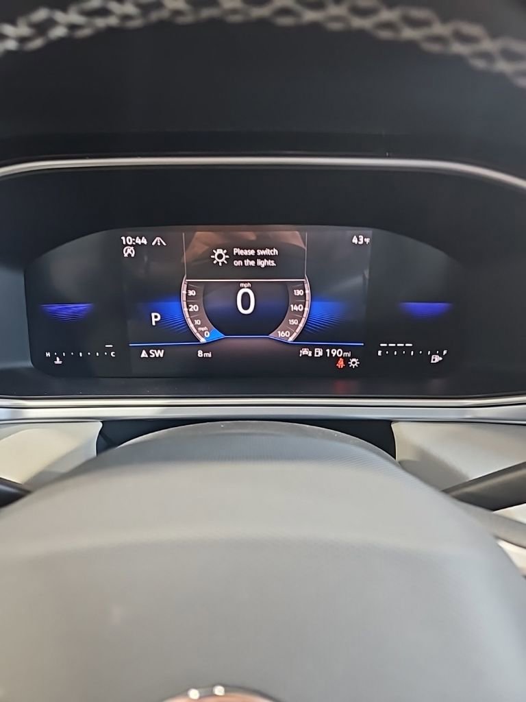 New 2026 Volkswagen Taos SE image 32