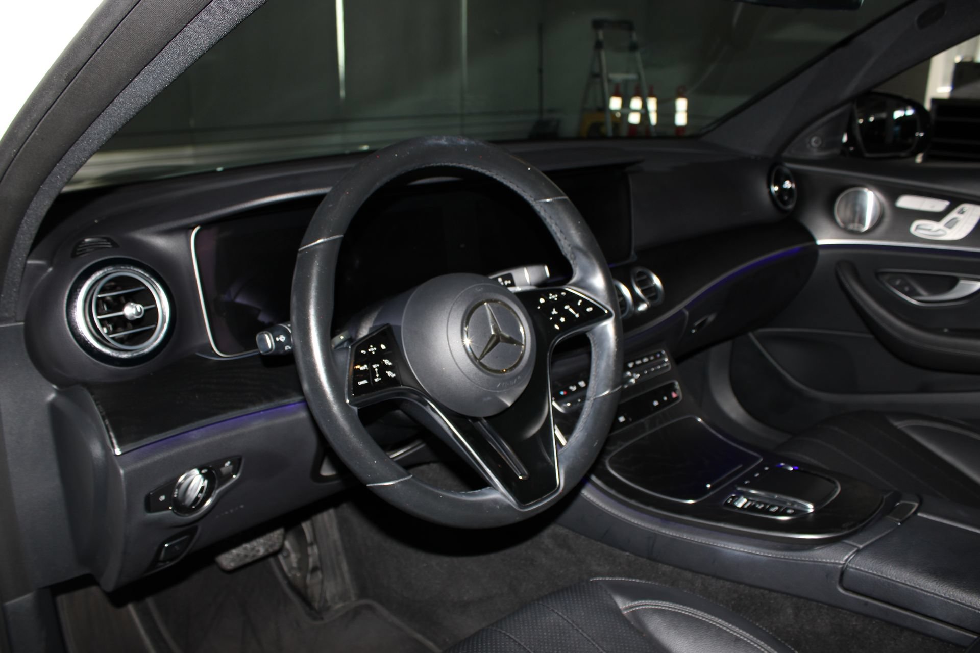 Used 2023 Mercedes-Benz E 350 4MATIC Sedan image 25