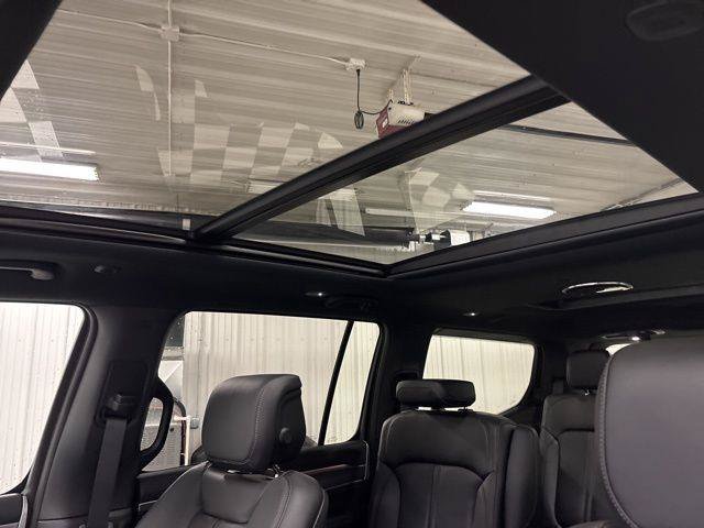 New 2026 Jeep Grand Wagoneer Limited w/ Premium Group II AWD/4WD image 34