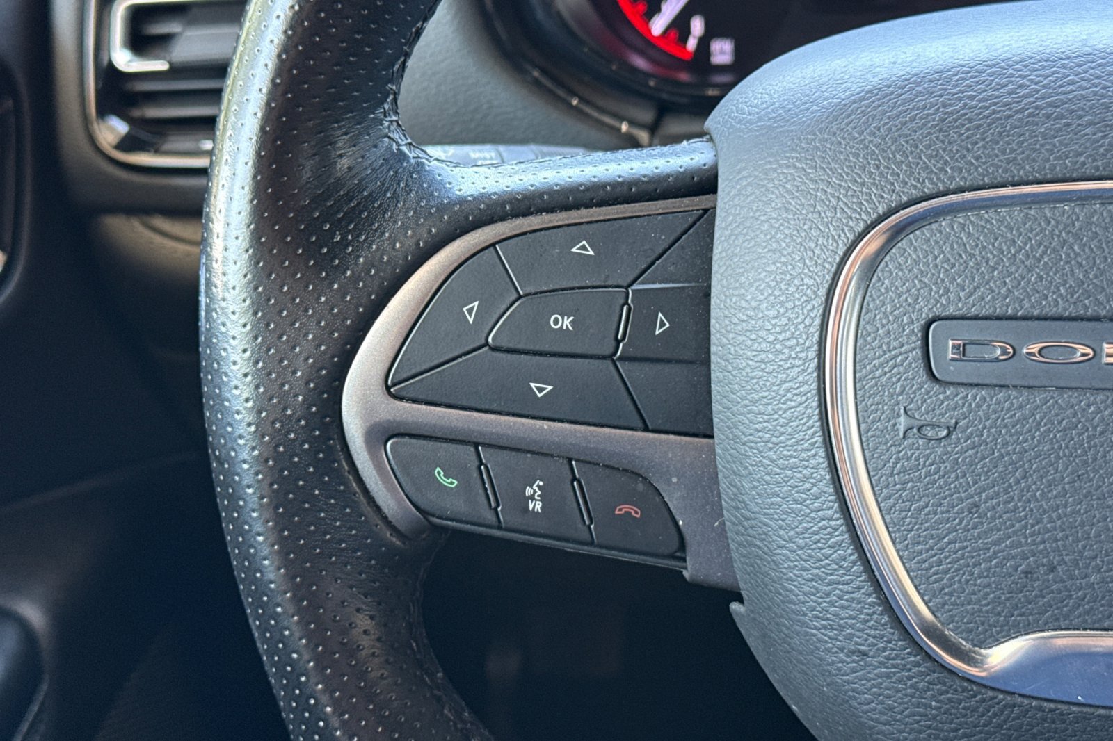 Used 2023 Dodge Durango SXT RWD image 35
