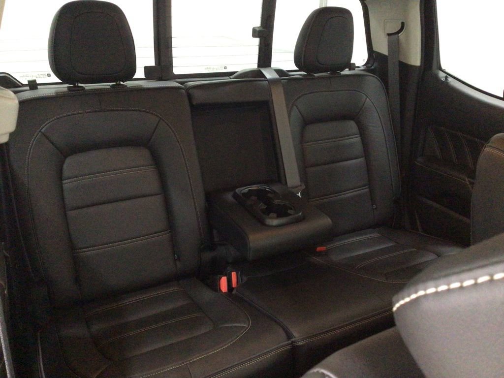 Used 2022 GMC Canyon Denali image 26