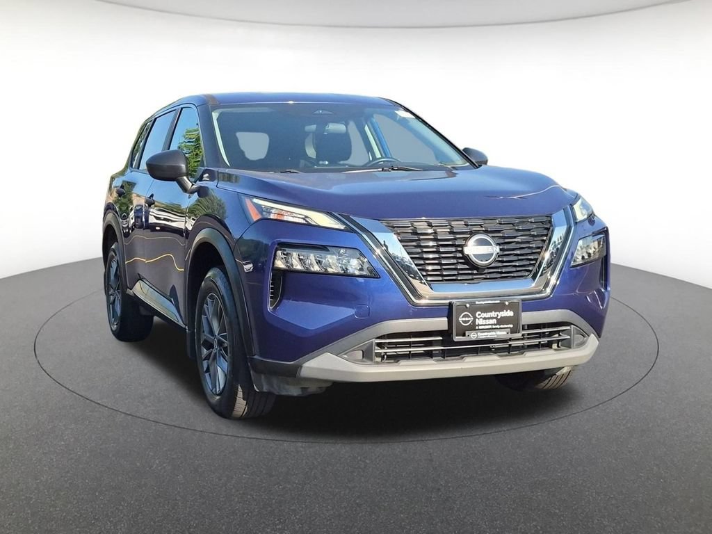 Used 2022 Nissan Rogue S FWD image 3
