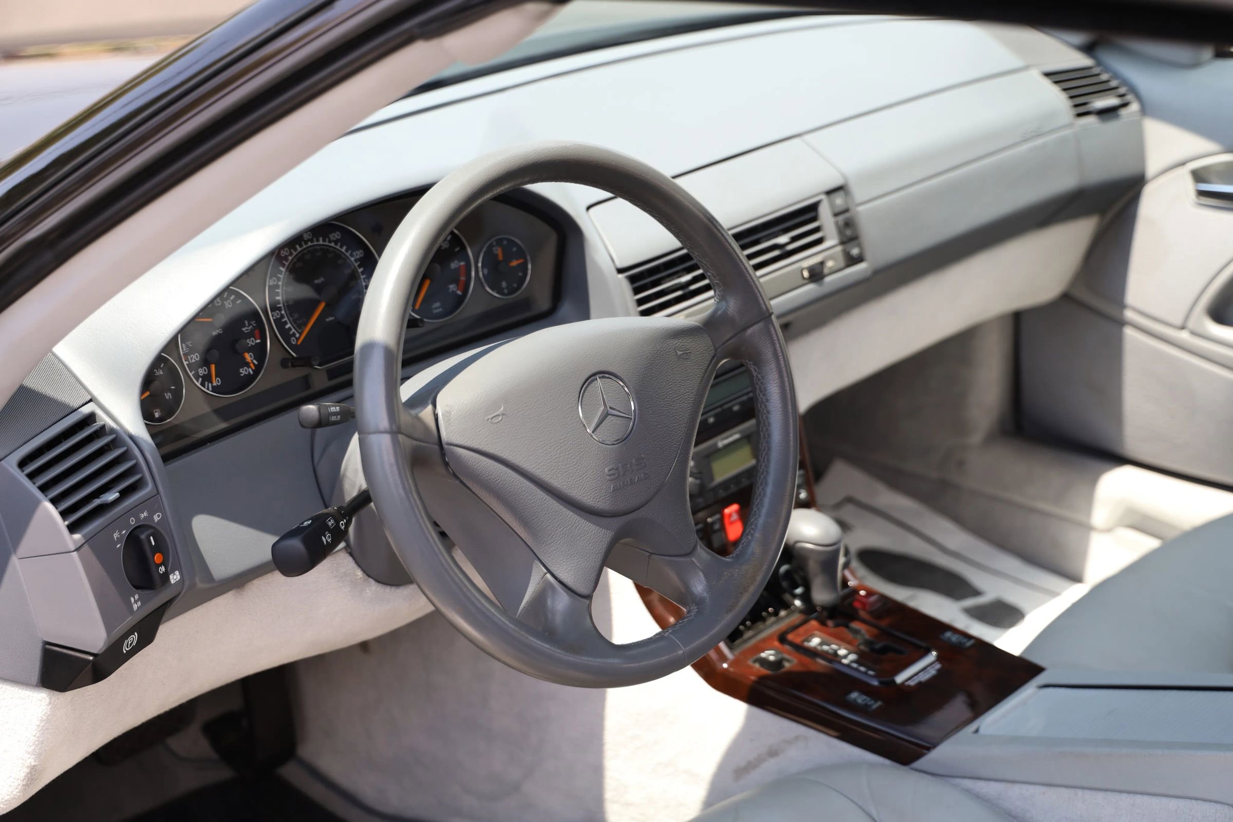 Used 2001 Mercedes-Benz SL 500 image 5