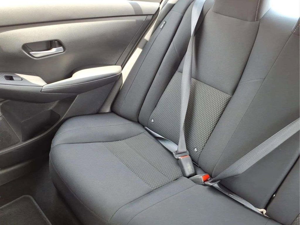 Used 2022 Nissan Sentra S FWD image 16