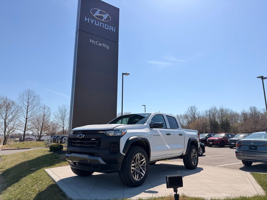 Used 2025 Chevrolet Colorado Trail Boss image 1