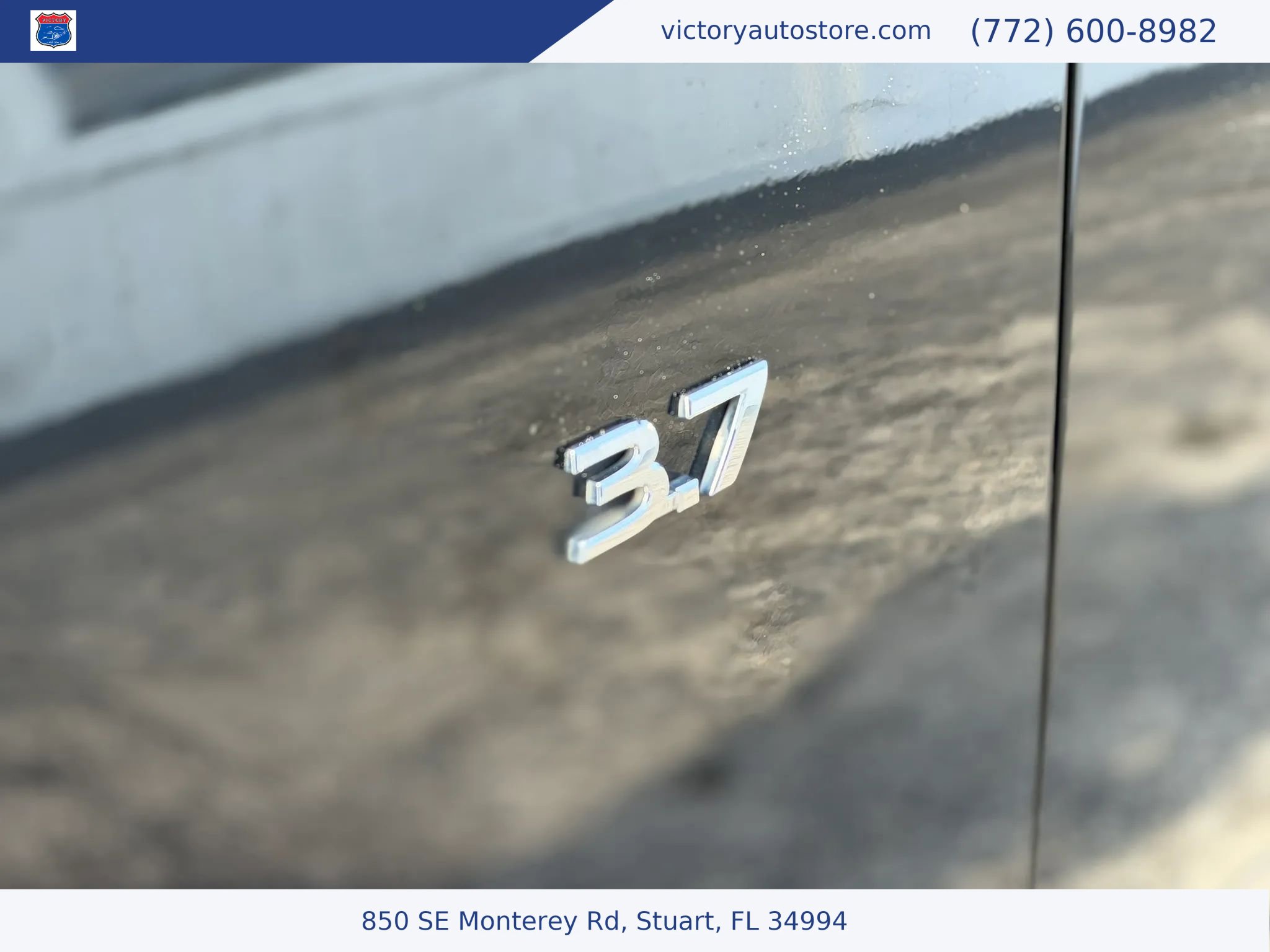 Used 2015 INFINITI Q40 w/ Moonroof Package RWD image 9