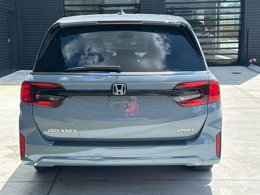 Used 2025 Honda Odyssey Sport-L image 12