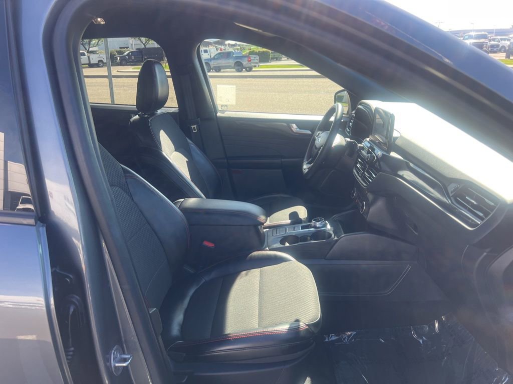 Used 2024 Ford Escape ST-Line image 36