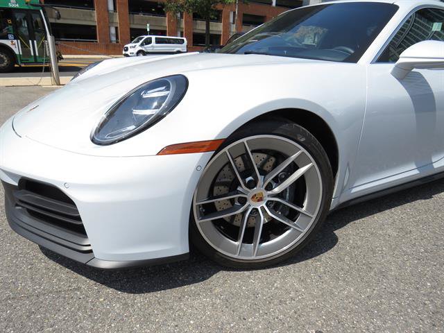Used 2025 Porsche 911 Carrera RWD image 17