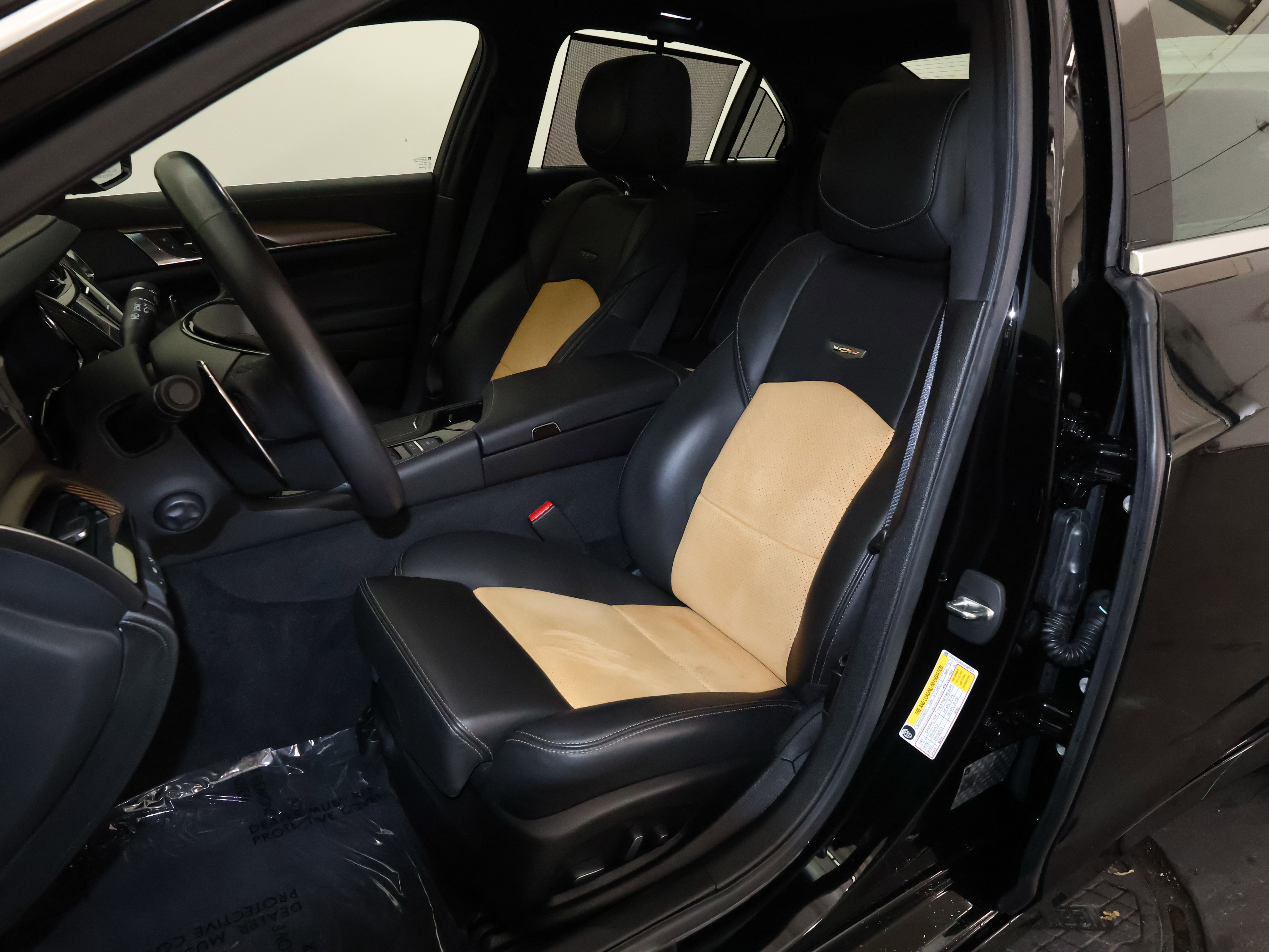 Used 2019 Cadillac CTS V w/ Luxury Package RWD image 13