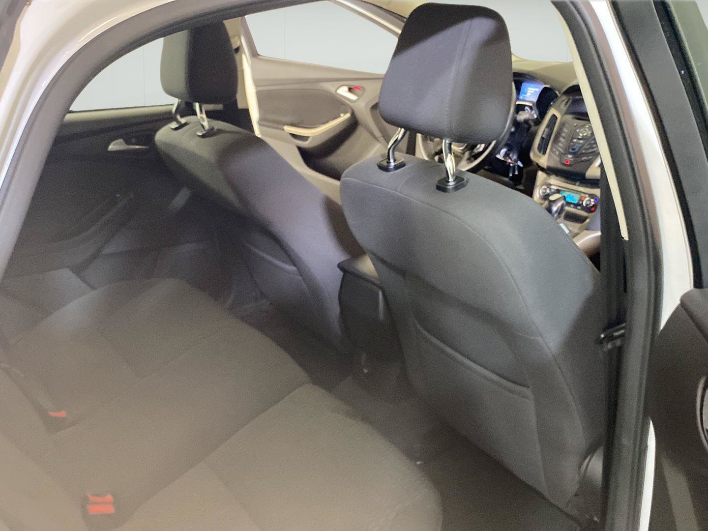 Used 2012 Ford Focus SEL FWD image 27
