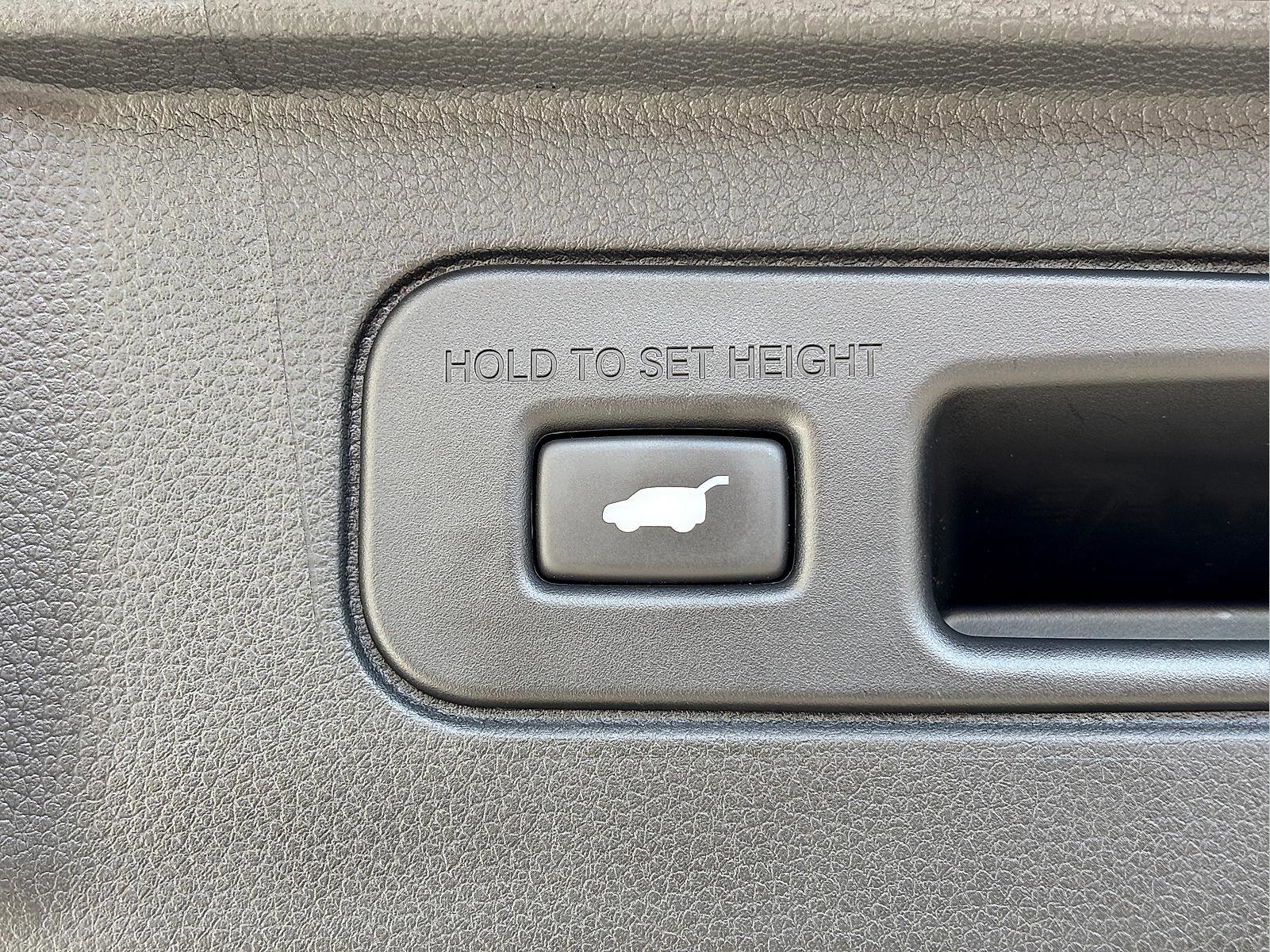 Certified 2025 Honda Pilot Touring image 8