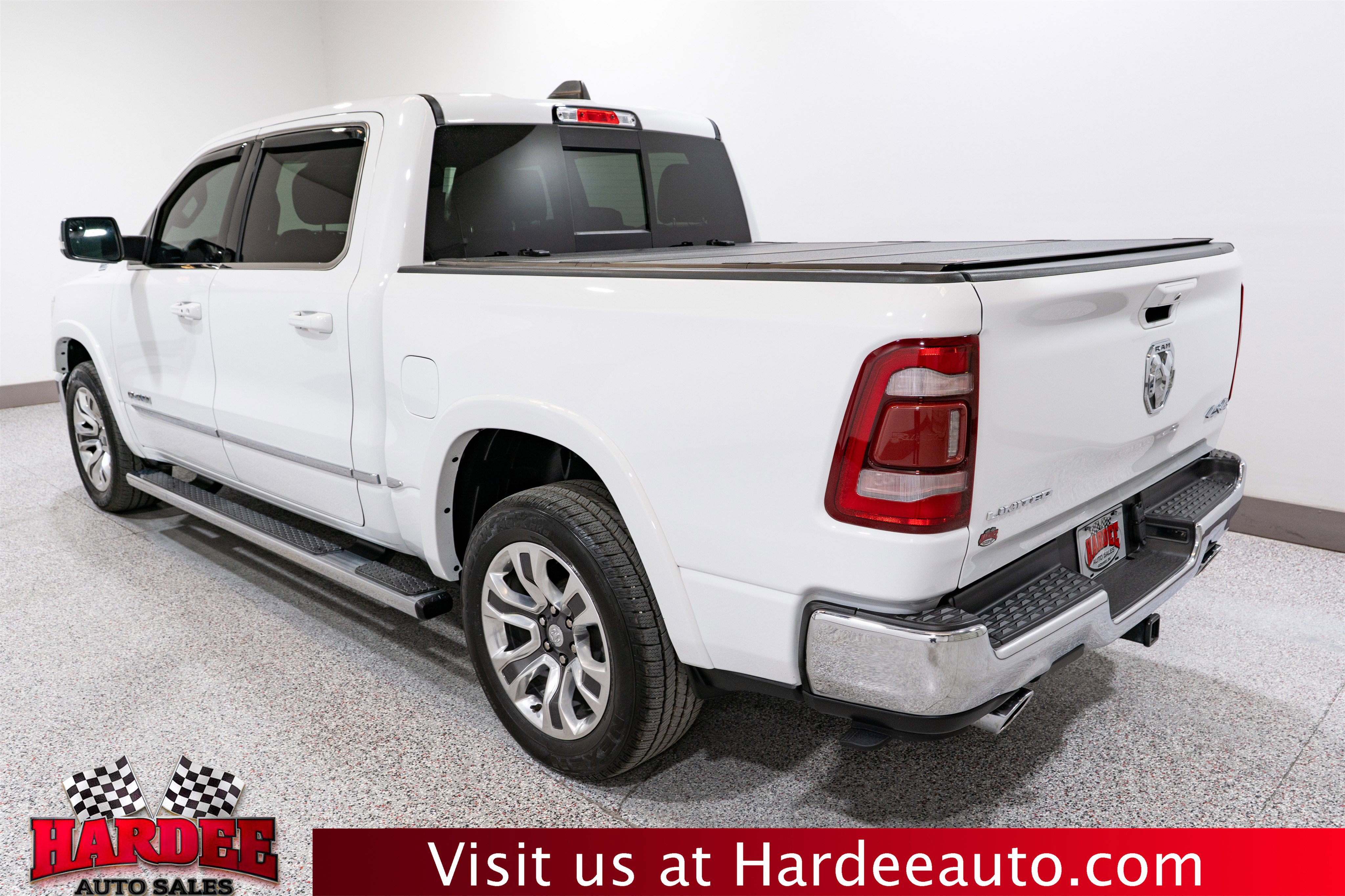 Used 2024 RAM 1500 Limited AWD/4WD image 3