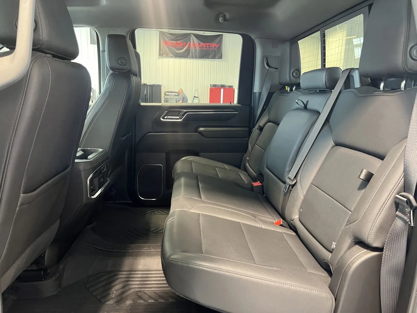 Used 2024 Chevrolet Silverado 2500 LTZ AWD/4WD image 17