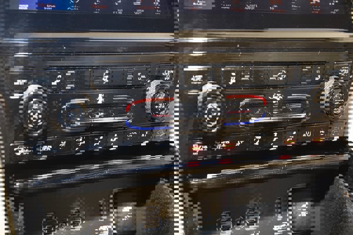 Used 2022 Jeep Grand Cherokee L Limited image 38