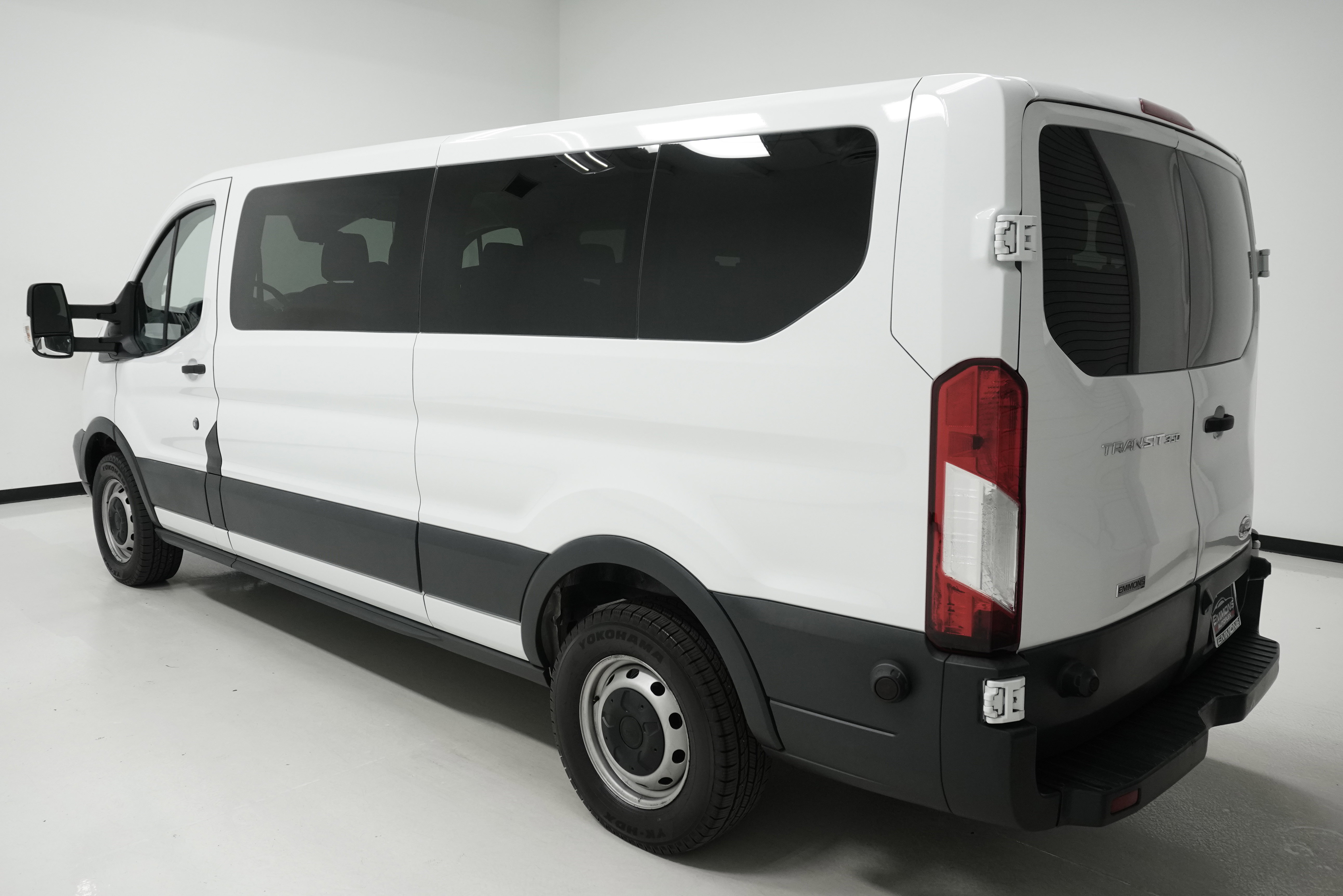 Used 2017 Ford Transit 350 XL RWD image 4