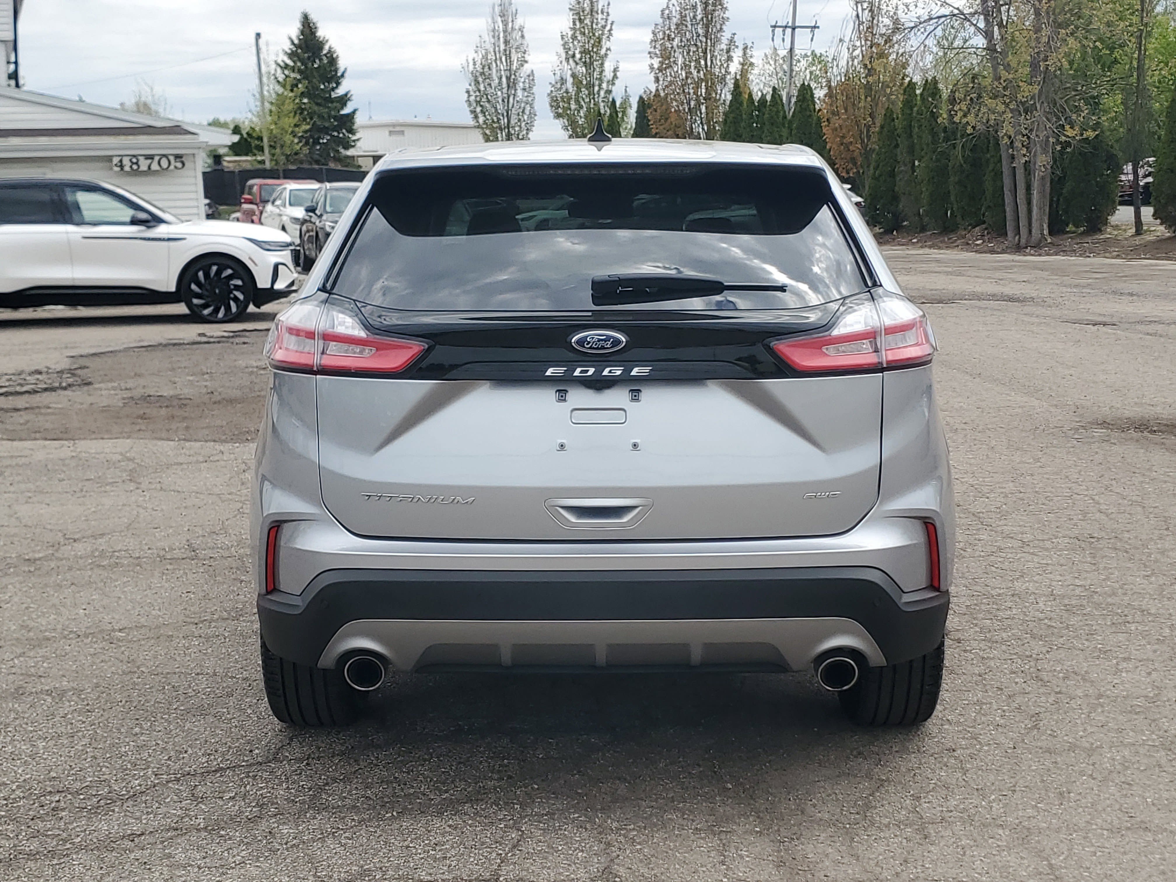 Used 2024 Ford Edge Titanium w/ Equipment Group 301A AWD/4WD image 5