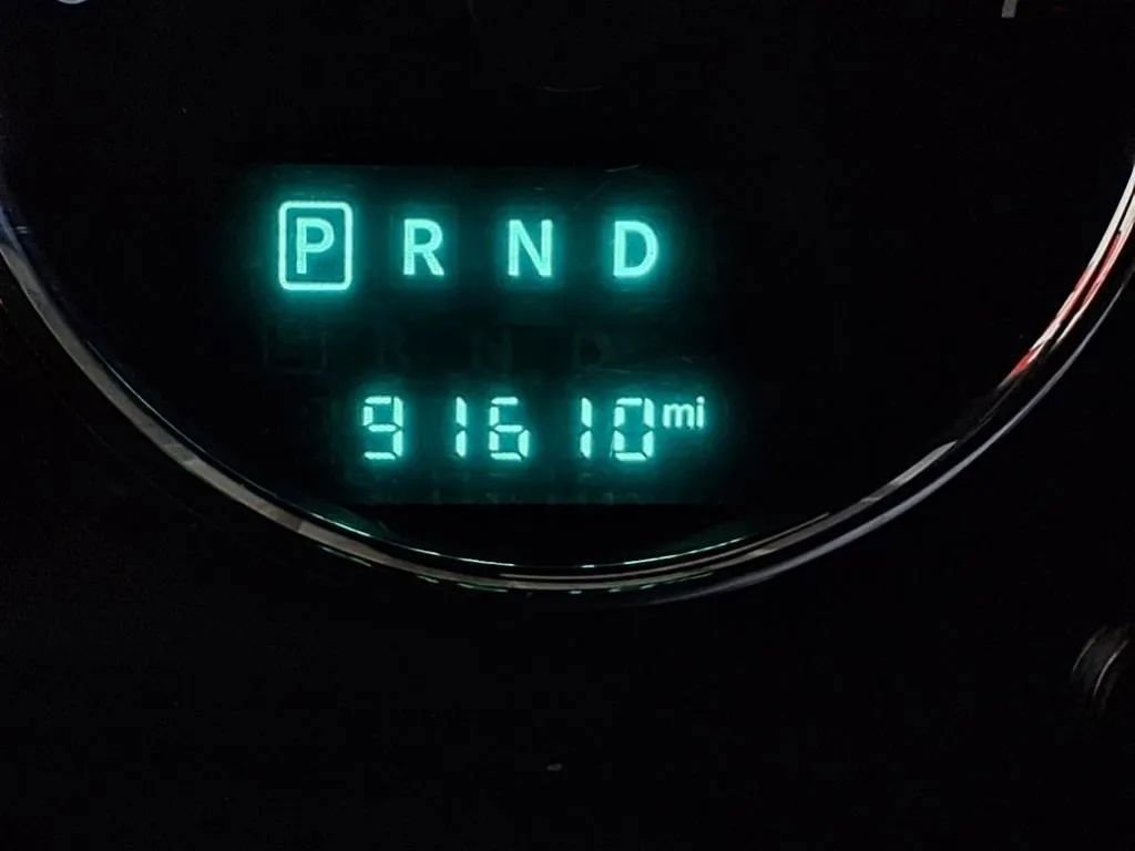 Used 2016 Jeep Wrangler Unlimited Sahara image 25