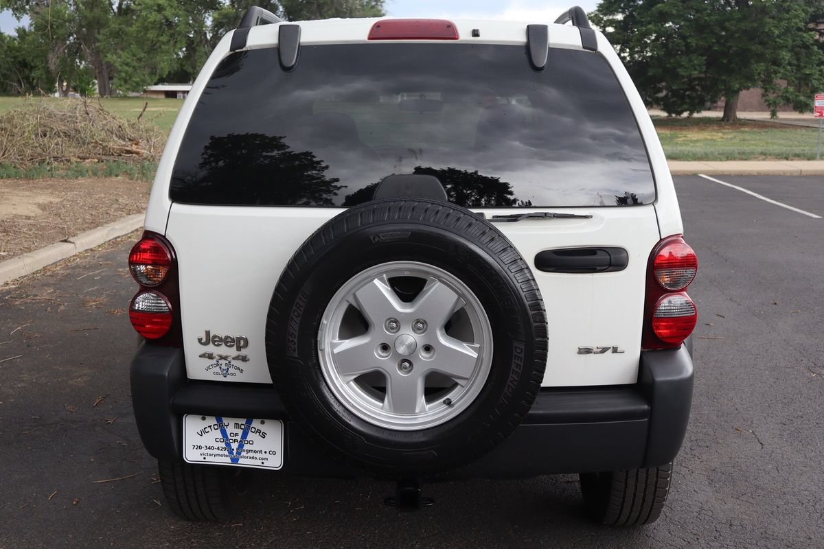 Used 2006 Jeep Liberty Sport AWD/4WD image 6