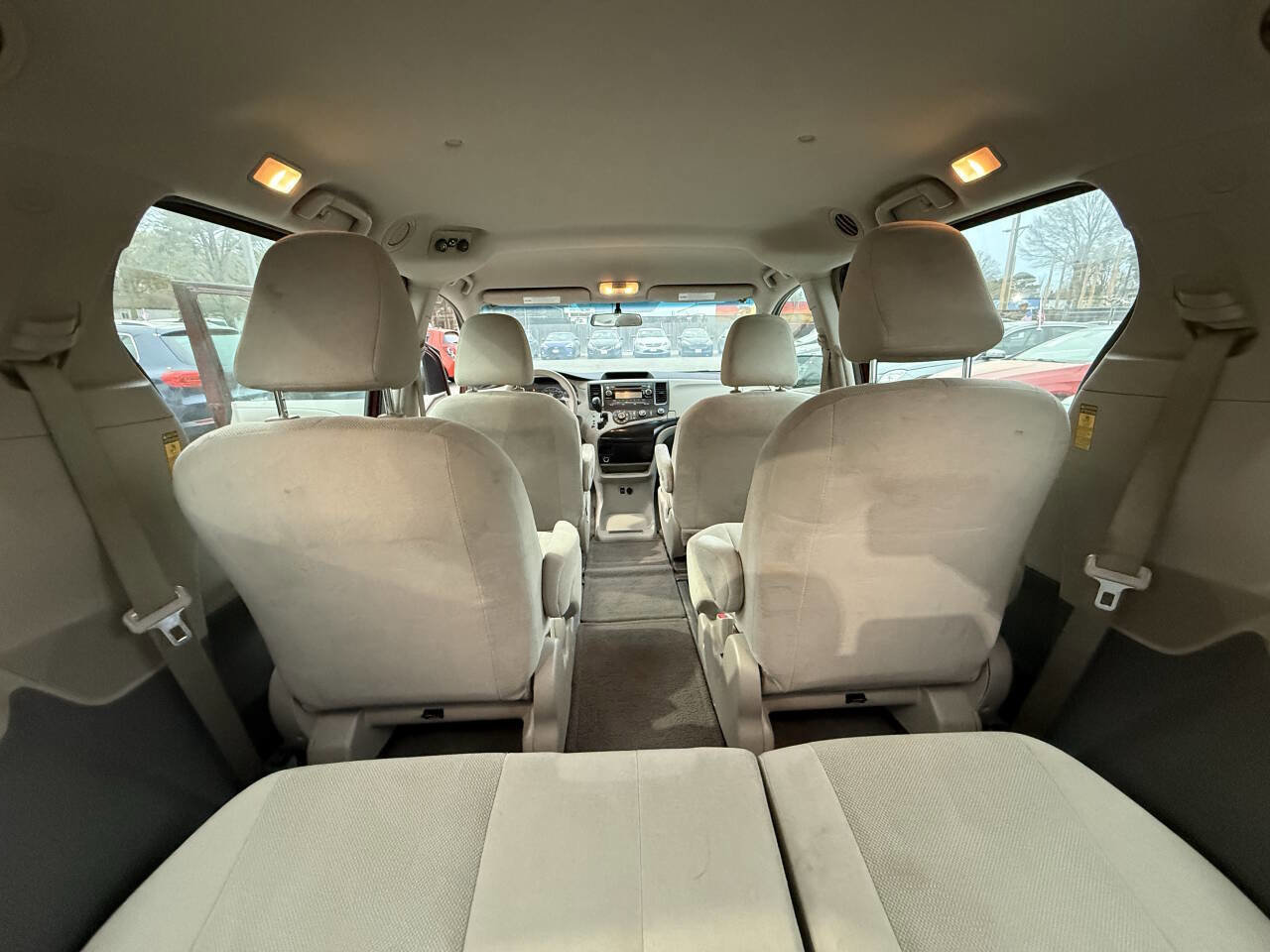 Used 2014 Toyota Sienna L image 13