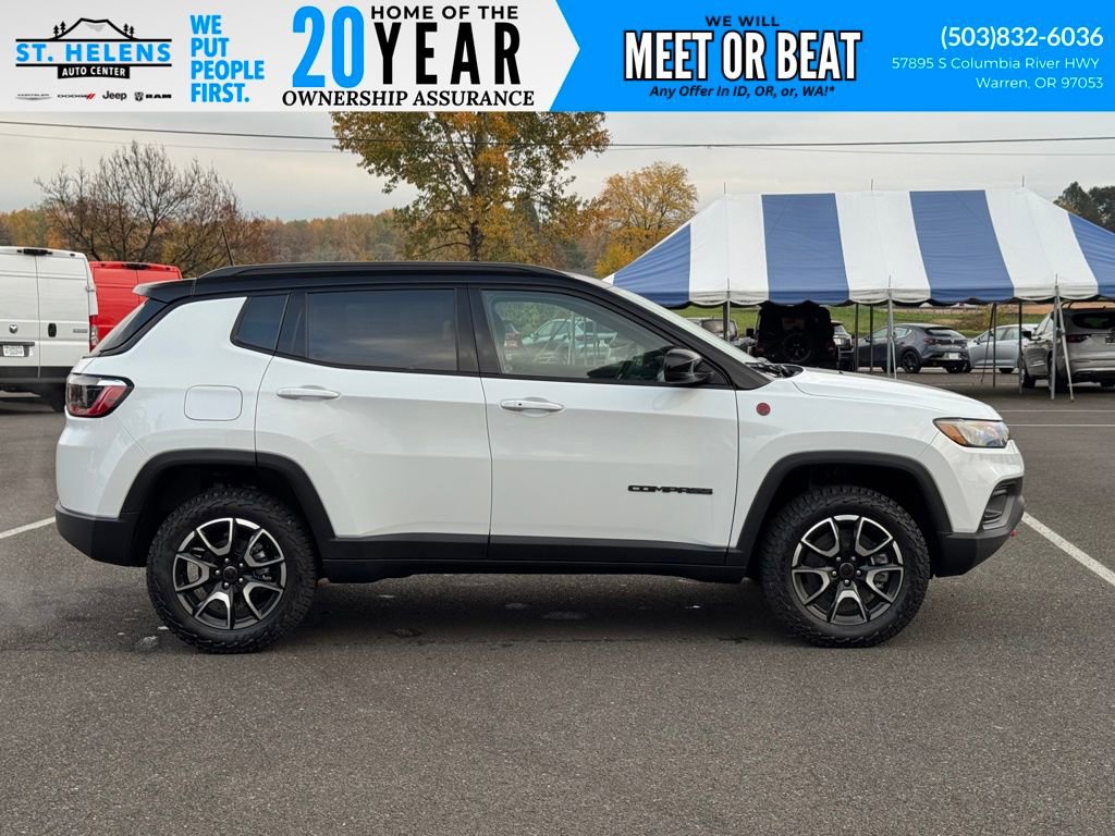New 2026 Jeep Compass Trailhawk AWD/4WD image 10