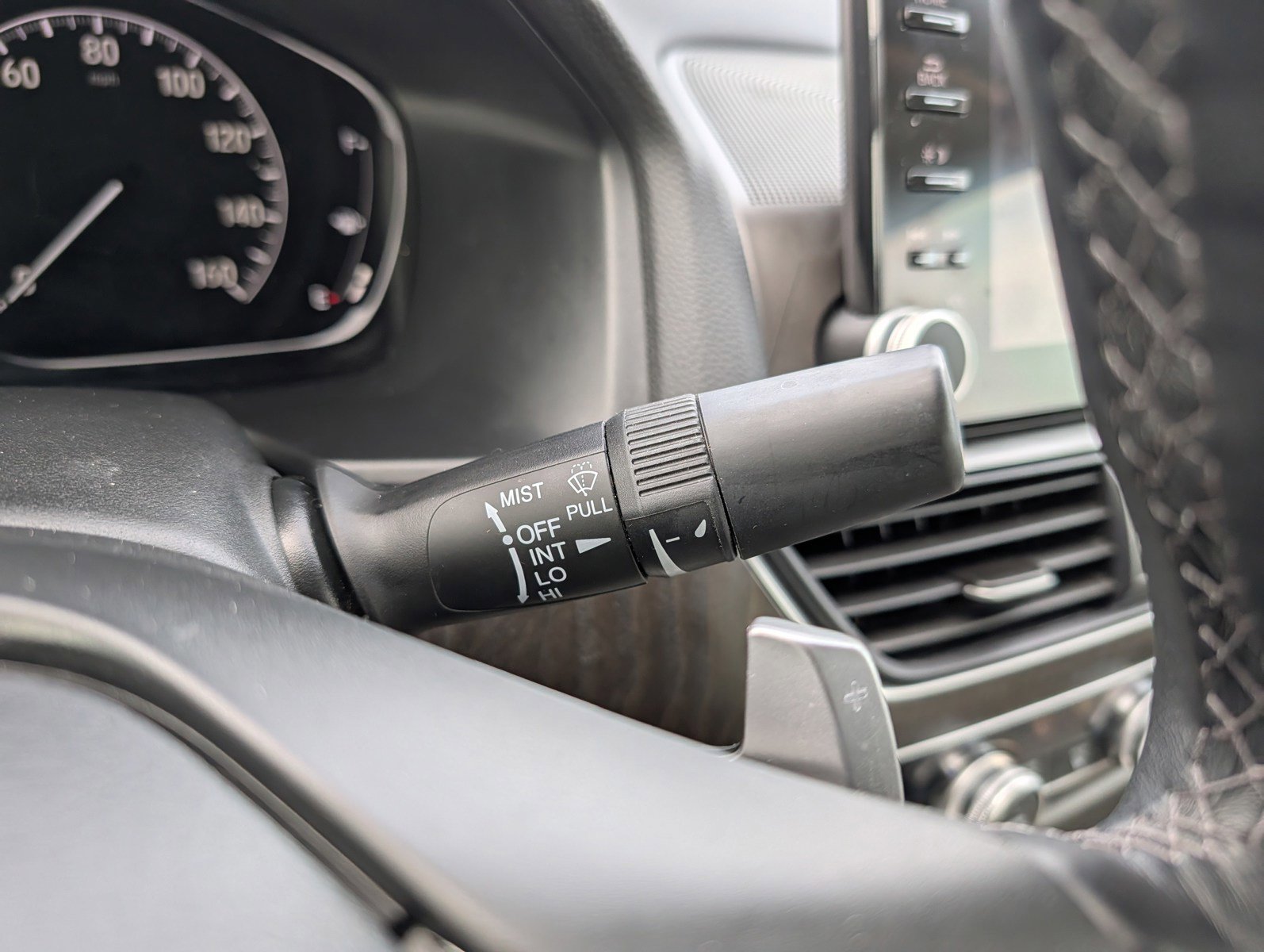 Used 2020 Honda Accord EX image 31